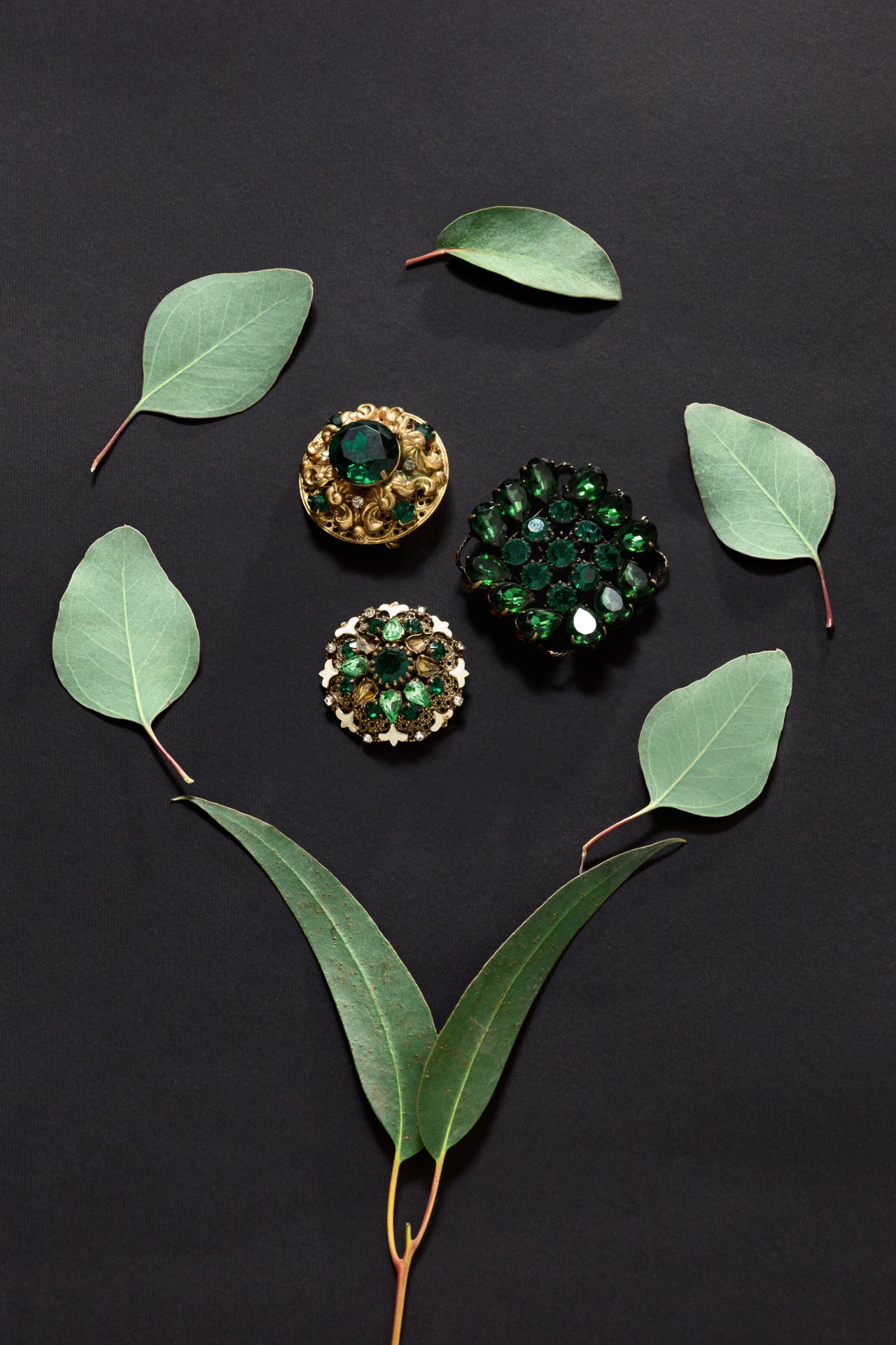 продати золоту брошку 585 проби