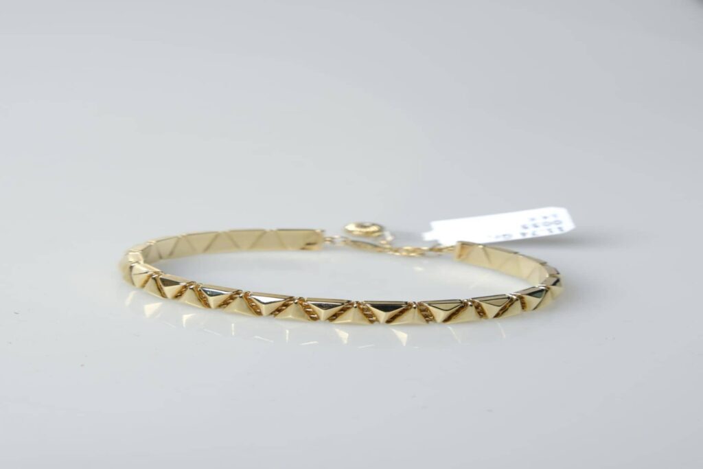 продати ювелірні прикраси з золота 900 проби